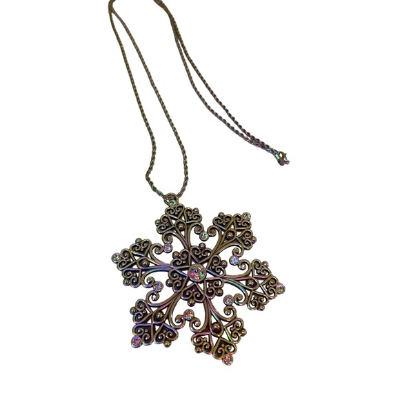 Silver Tone Snowflake Pendant Necklace - Picture 6 of 8